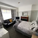 Crumlin Road Town House
