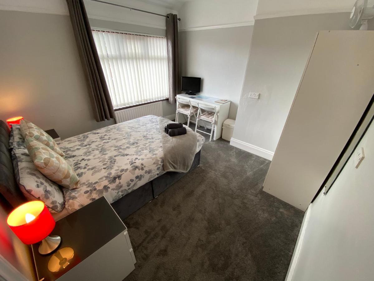 Crumlin Road Town House Homestay *